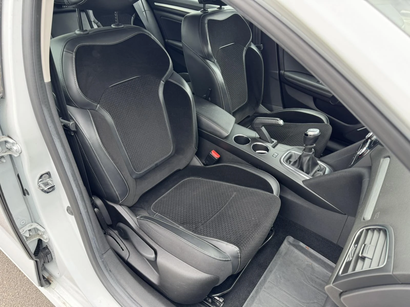 Renault Megane 1.5 DCi 115k.c. - изображение 9