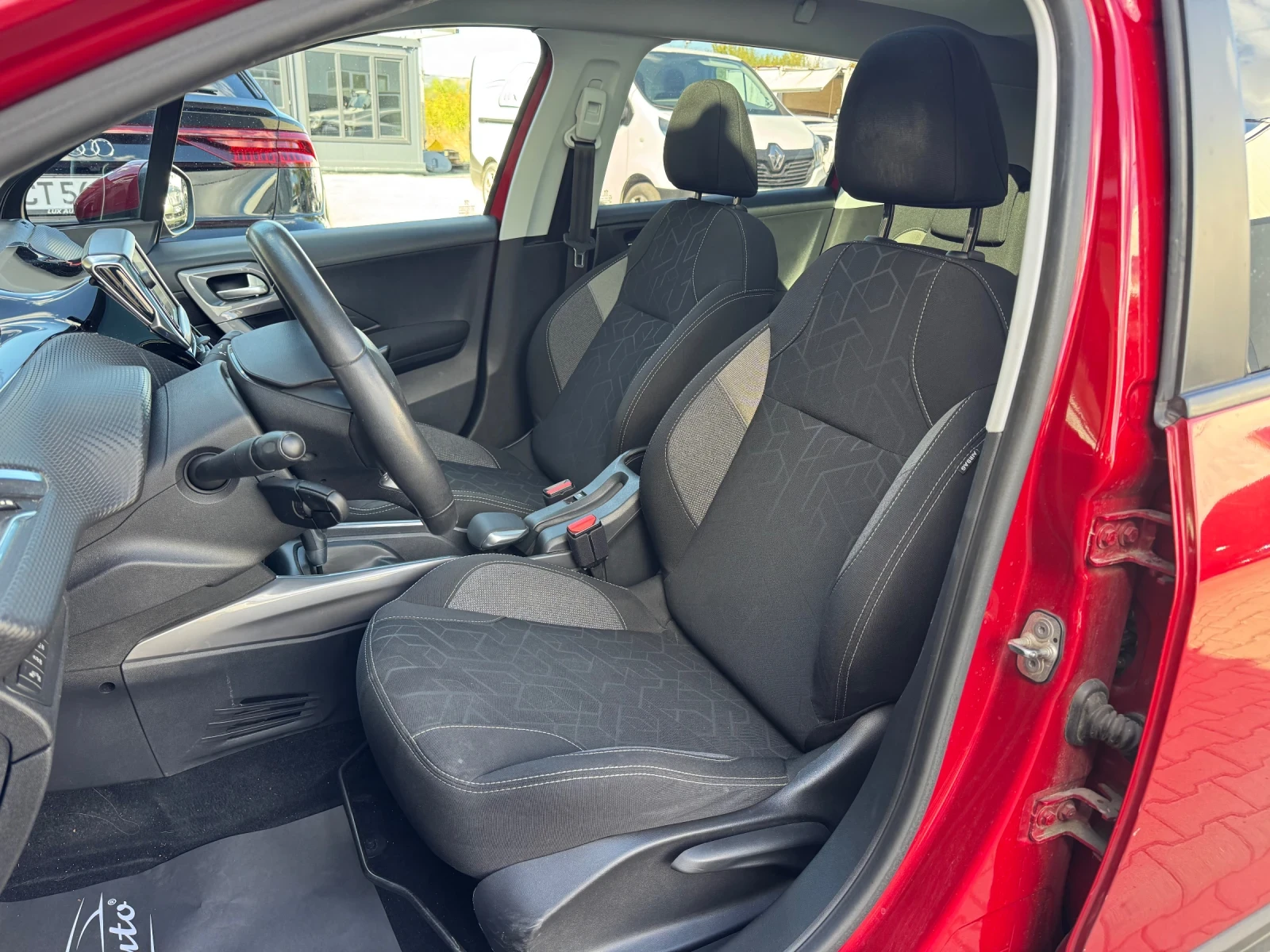 Peugeot 2008 1.2i#PANORAMA#NAVI#CAMERA##146000 | Mobile.bg   12