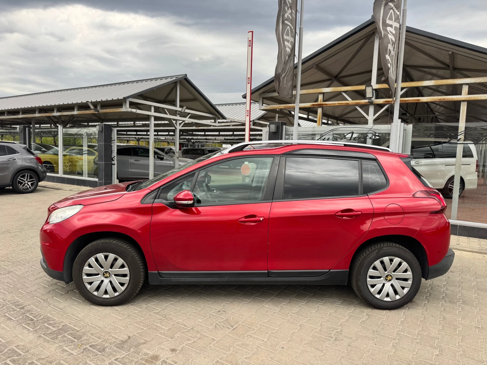 Peugeot 2008 1.2i#PANORAMA#NAVI#CAMERA#АВТОМАТ#146000КМ - изображение 7