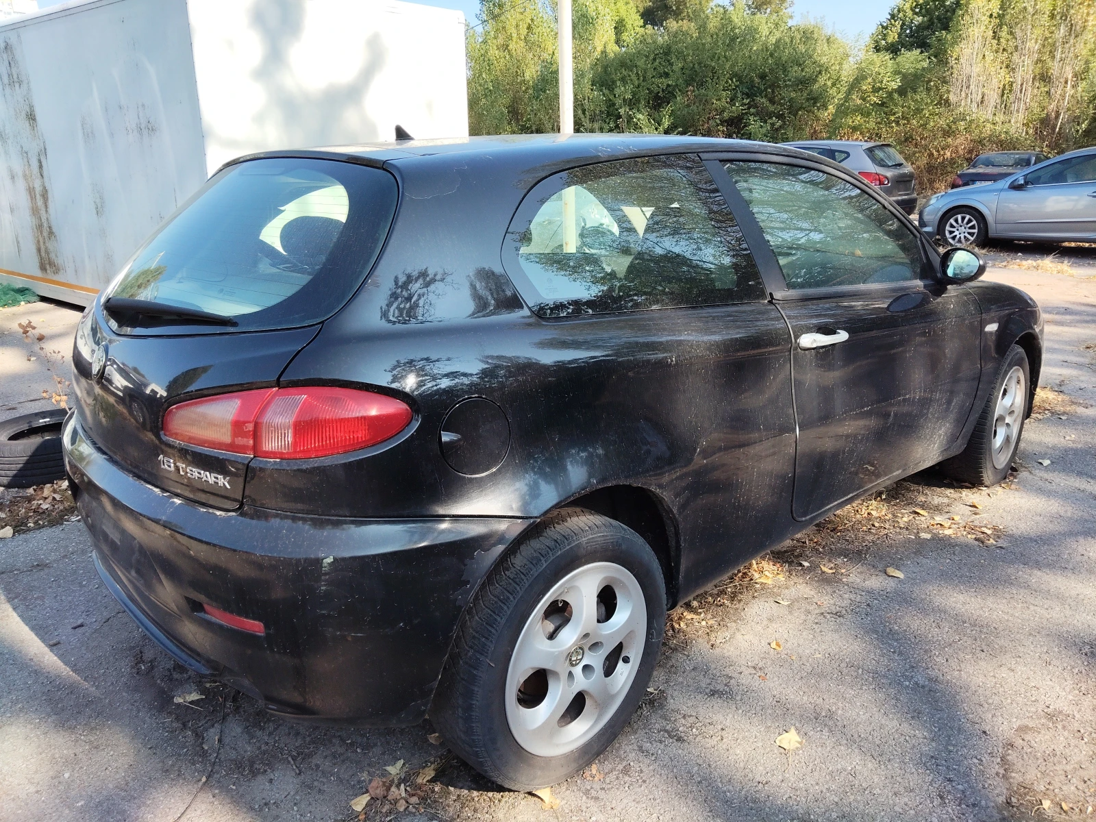 Alfa Romeo 147 1, 6i 105ps KLIMA - изображение 3