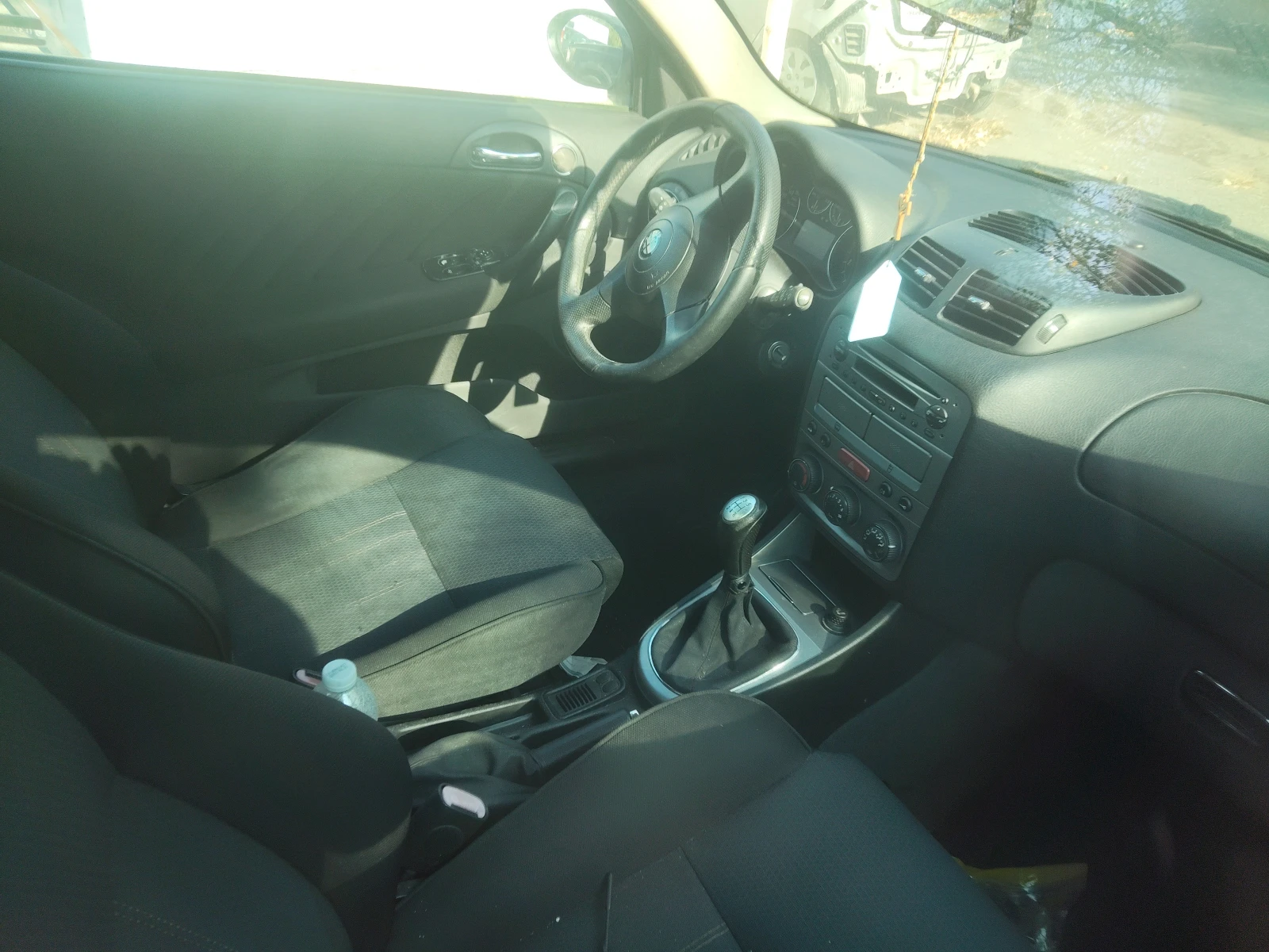 Alfa Romeo 147 1, 6i 105ps KLIMA - изображение 5