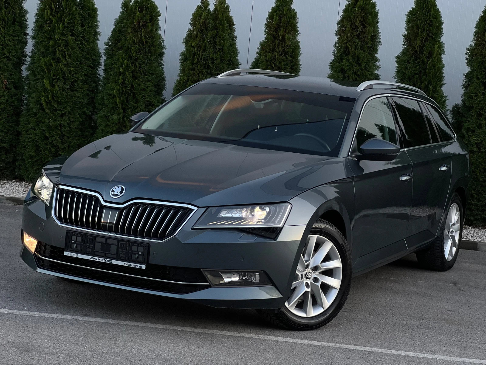 Skoda Superb  2.0D/190/L&K/Ambient Keyless/Уникат/FULL/LED/360* - изображение 4