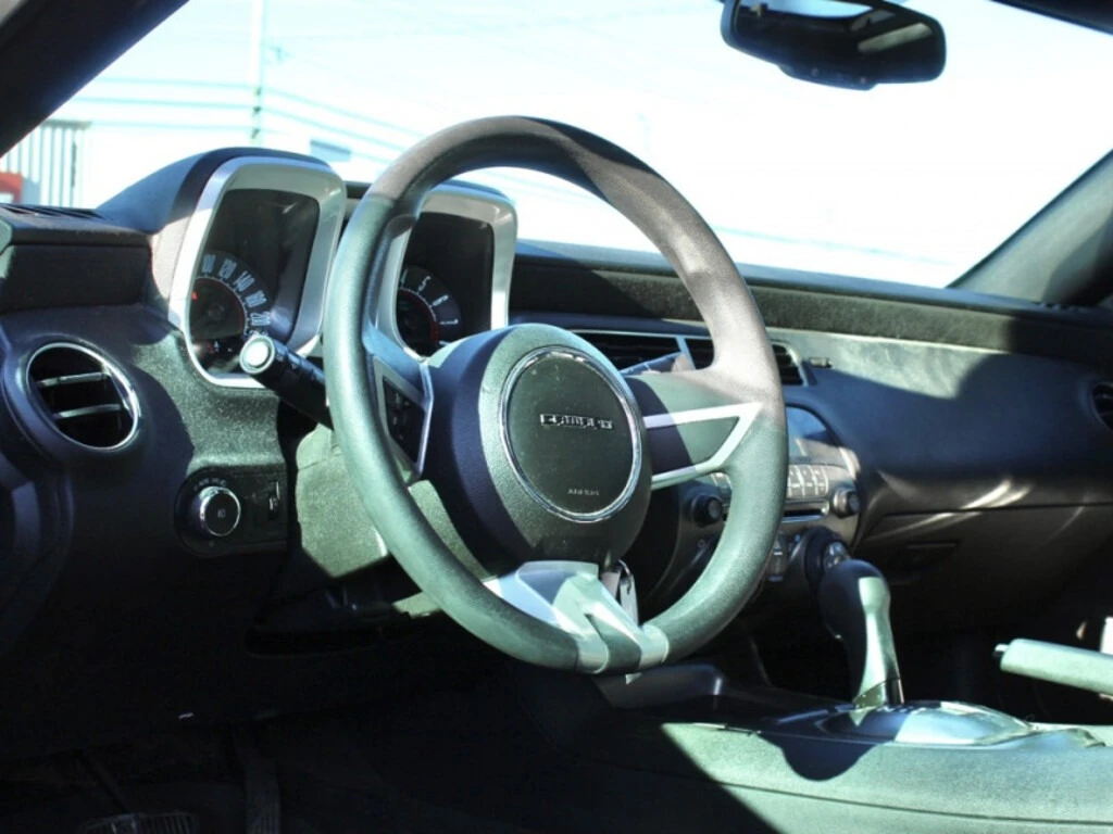 Chevrolet Camaro АВТОМАТИК * * V6 * * CAR FAX * * АВТО КРЕДИТ * *  - изображение 4