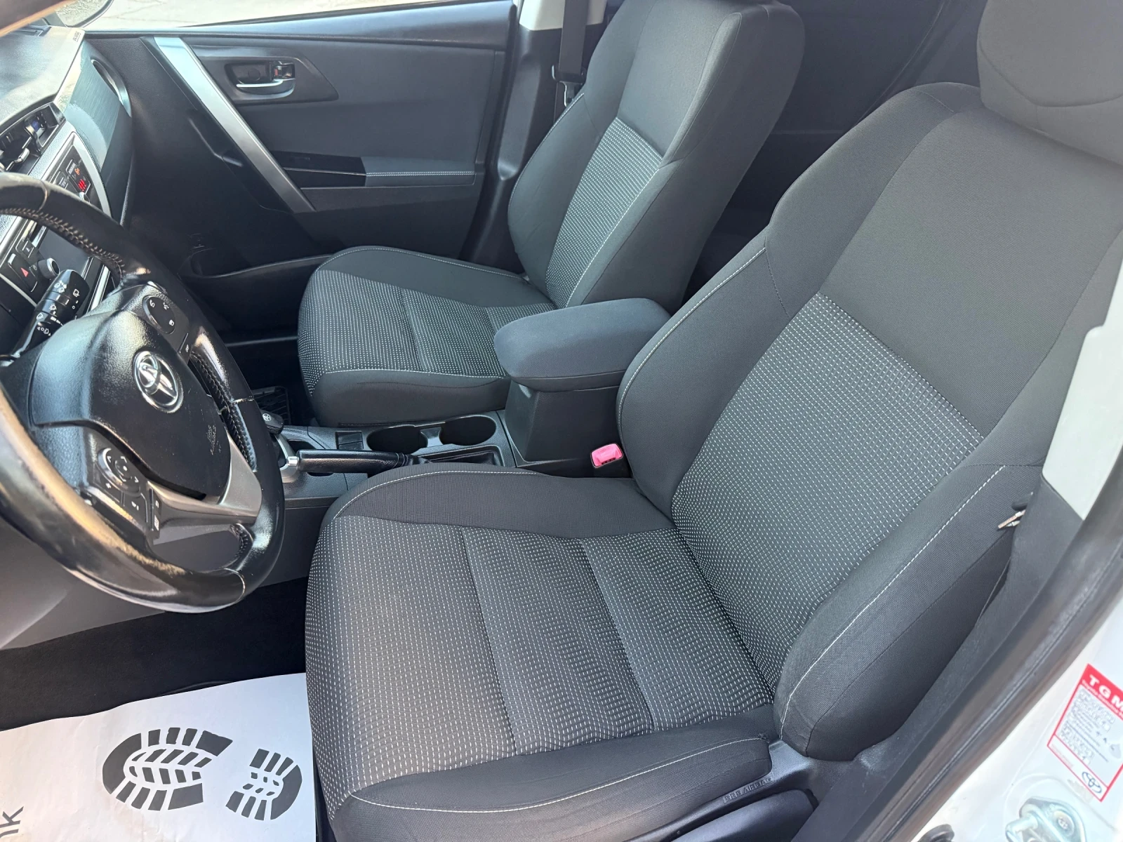 Toyota Auris 1.8 HYBRID 124000km!!! | Mobile.bg � ����������� 9