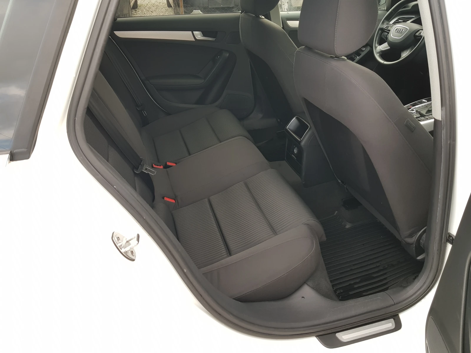 Audi A4 FACELIFT 2.0 TDI ��������� ������ | Mobile.bg � ����������� 12