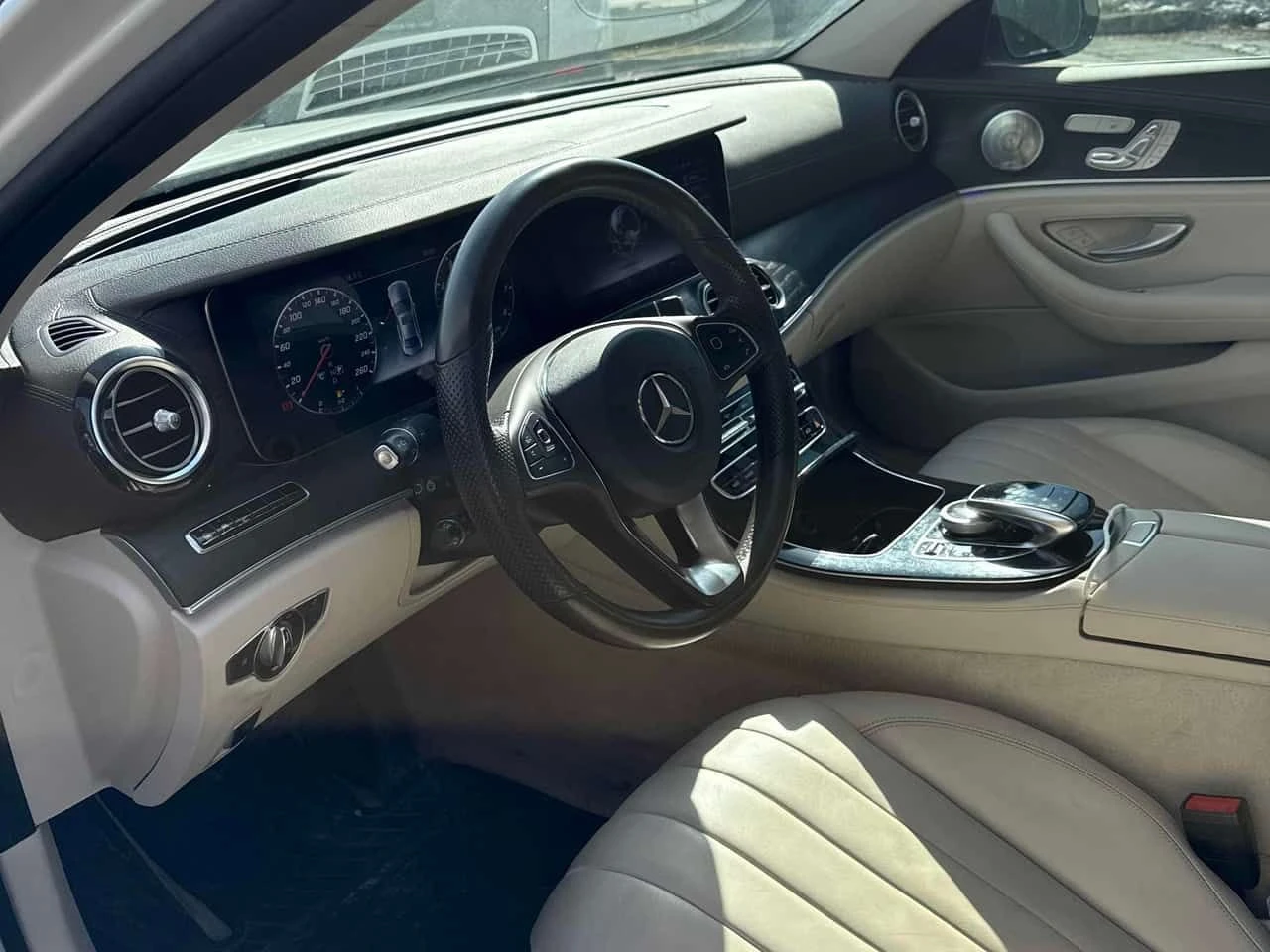 Mercedes-Benz E 400 CARFAX/360/DIS/BURMESTER/PANO - изображение 7