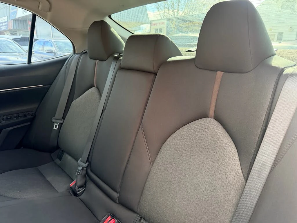 Toyota Camry LE* , снимка 15 - Автомобили и джипове - 54020567