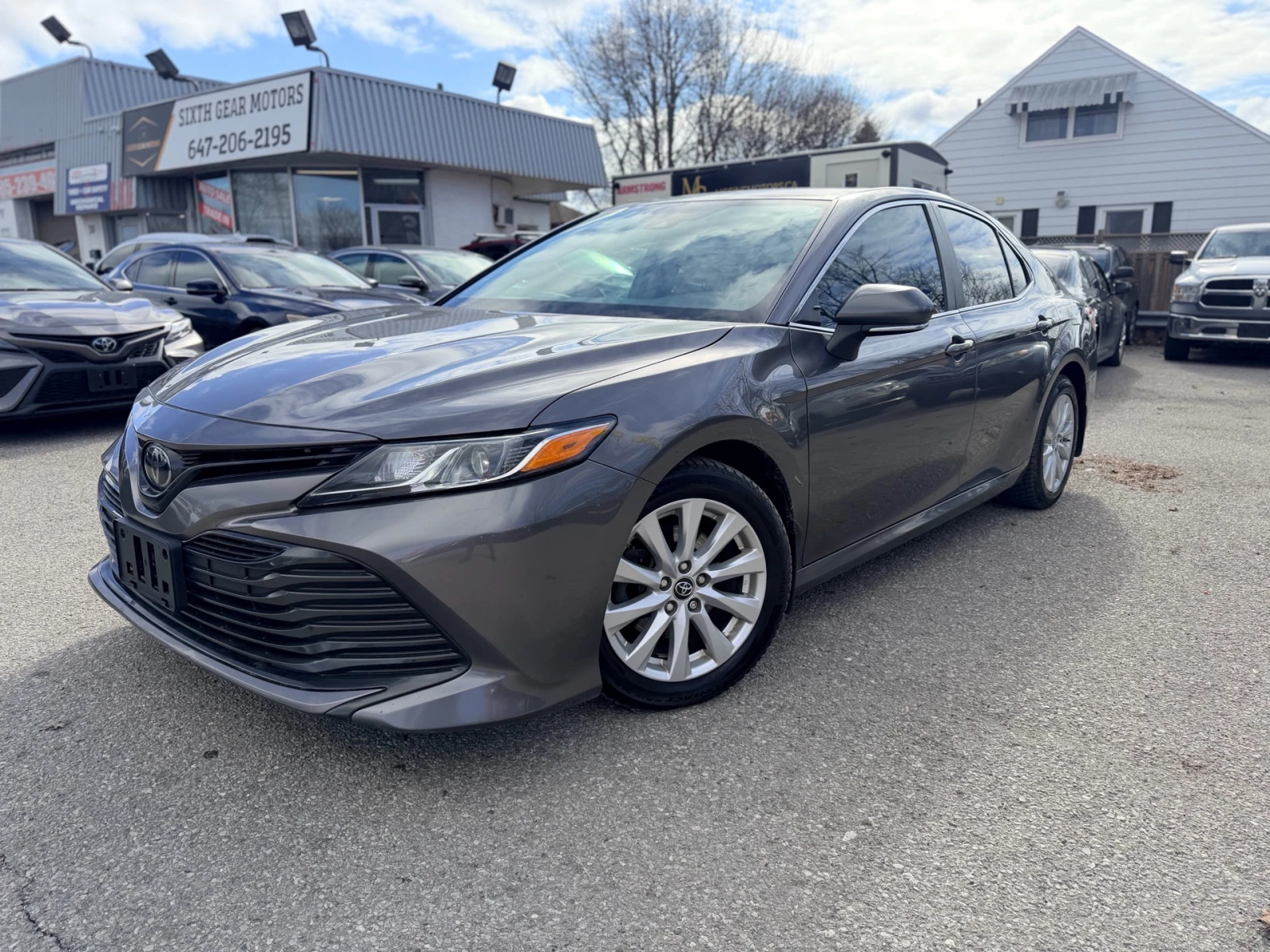 Toyota Camry LE* , снимка 2 - Автомобили и джипове - 54020567