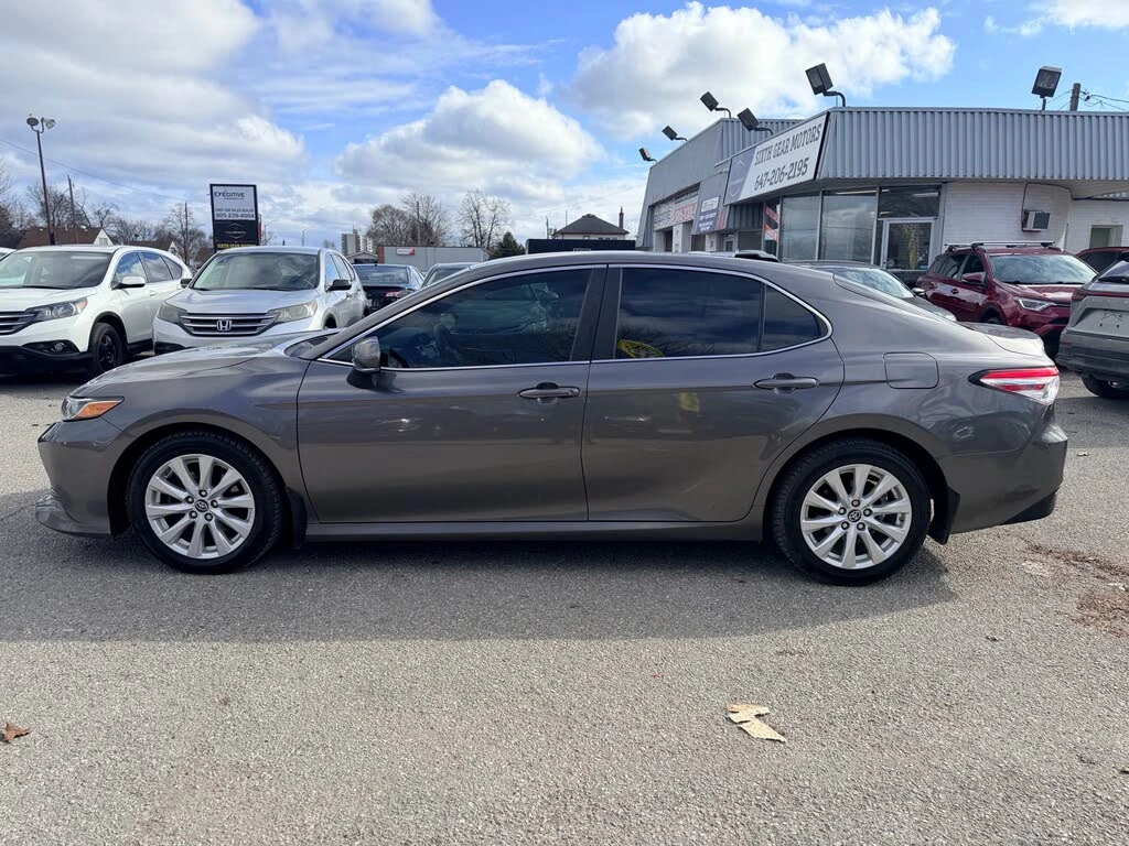 Toyota Camry LE* , снимка 8 - Автомобили и джипове - 54020567