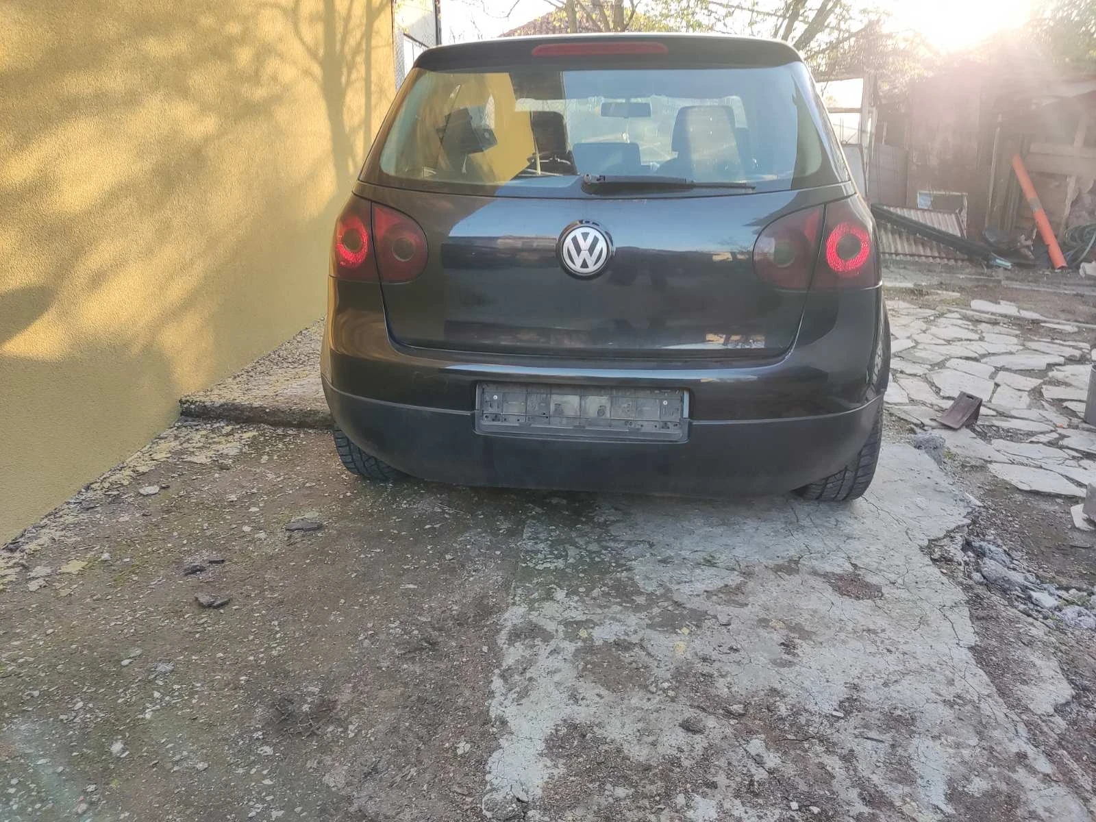 VW Golf 1.6 FSI, снимка 4 - Автомобили и джипове - 54310889