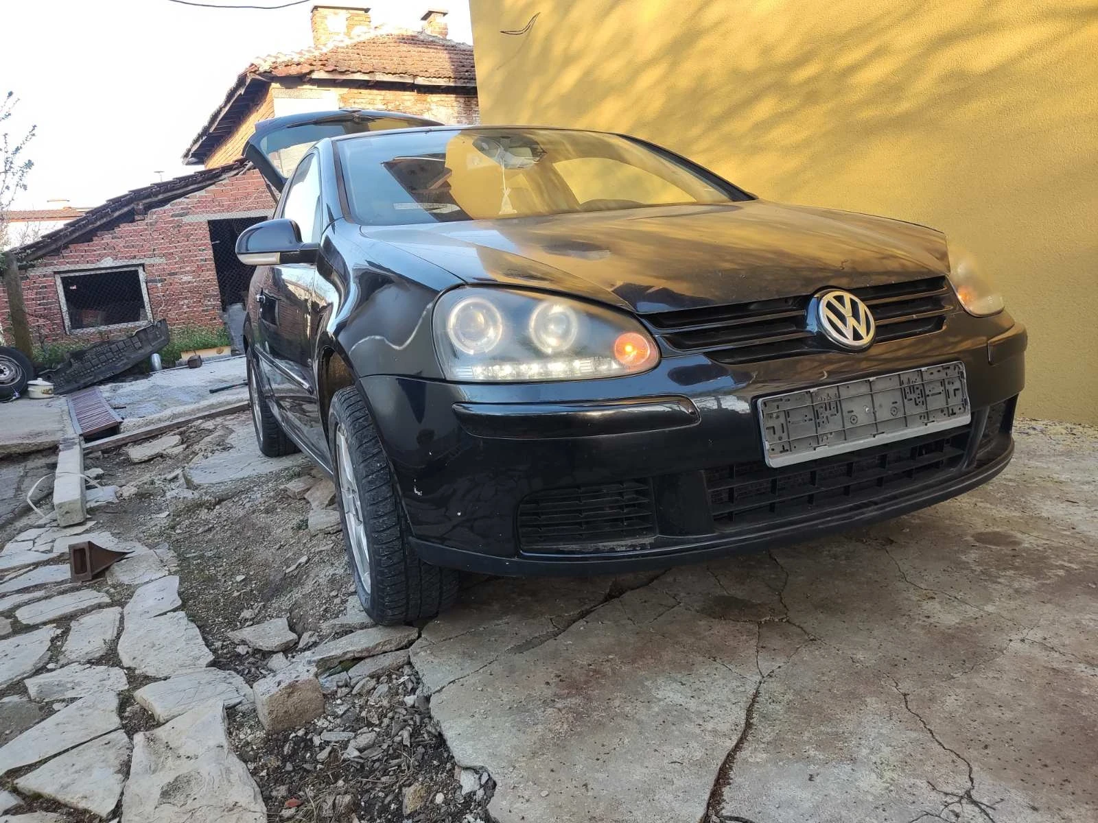 VW Golf 1.6 FSI, снимка 3 - Автомобили и джипове - 54310889