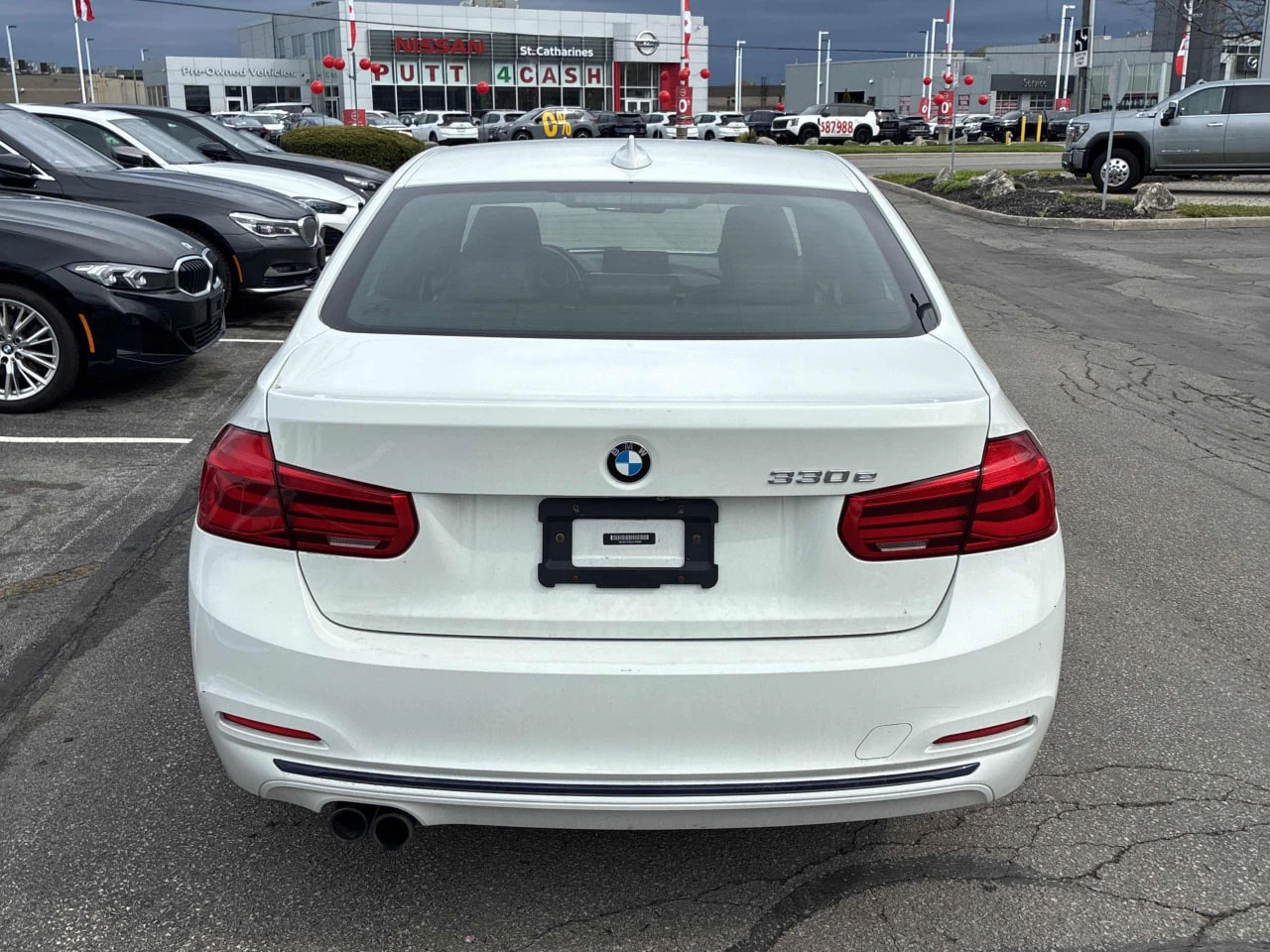 BMW 330 * 330e * CARFAX * ЦЕНА ДО БГ, снимка 5 - Автомобили и джипове - 54510690
