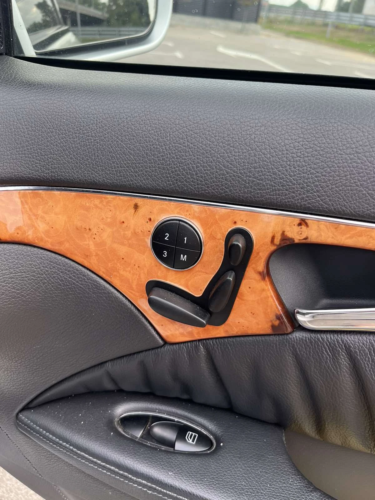 Mercedes-Benz E 500, снимка 9 - Автомобили и джипове - 54828300