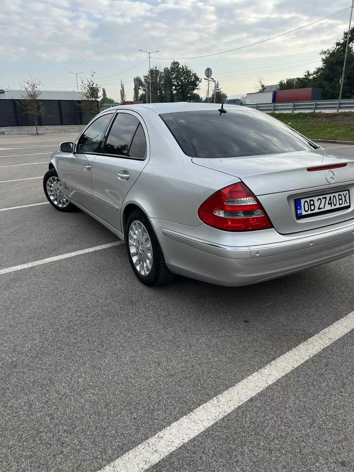 Mercedes-Benz E 500, снимка 2 - Автомобили и джипове - 54828300