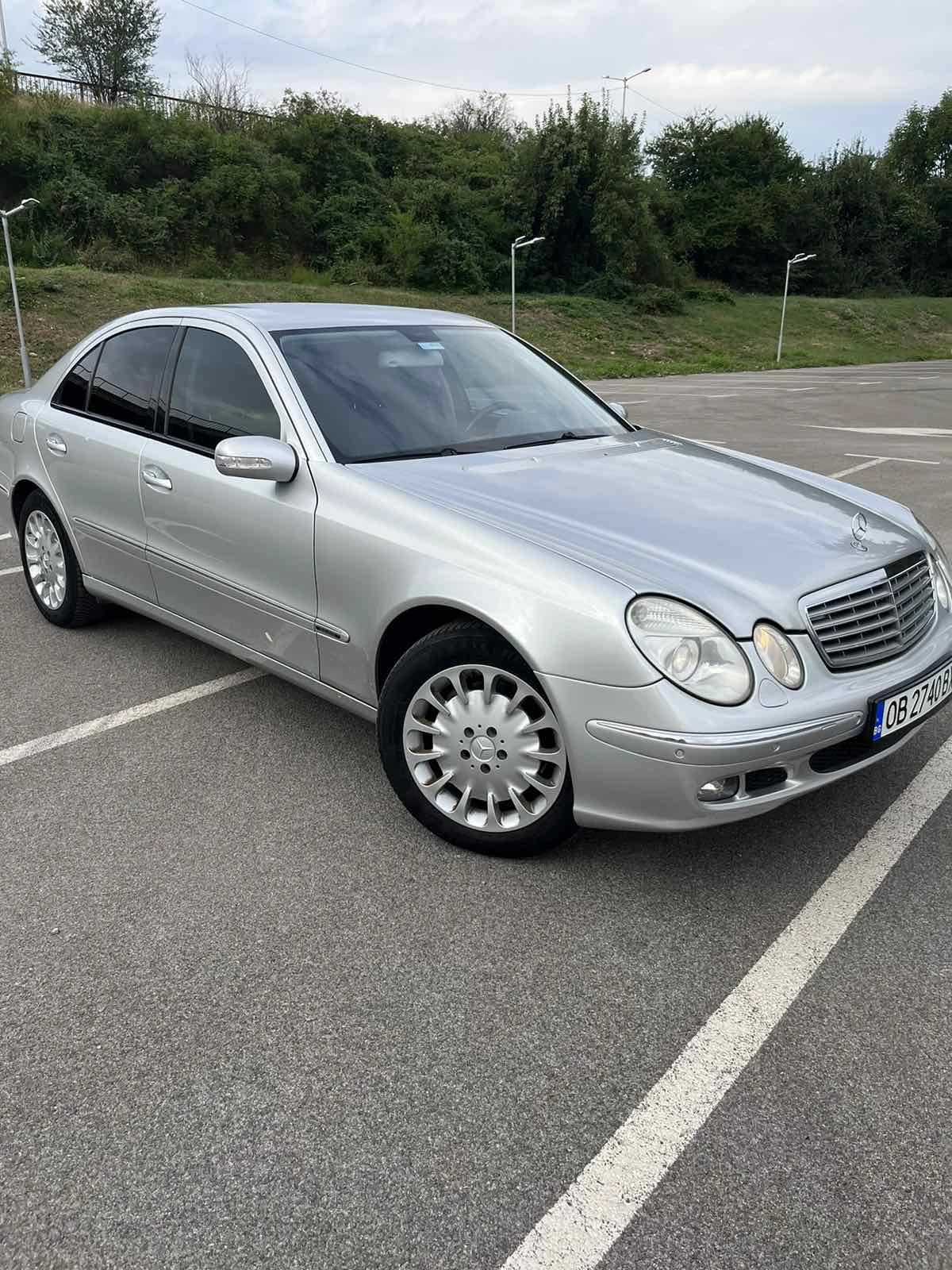 Mercedes-Benz E 500, снимка 3 - Автомобили и джипове - 54828300