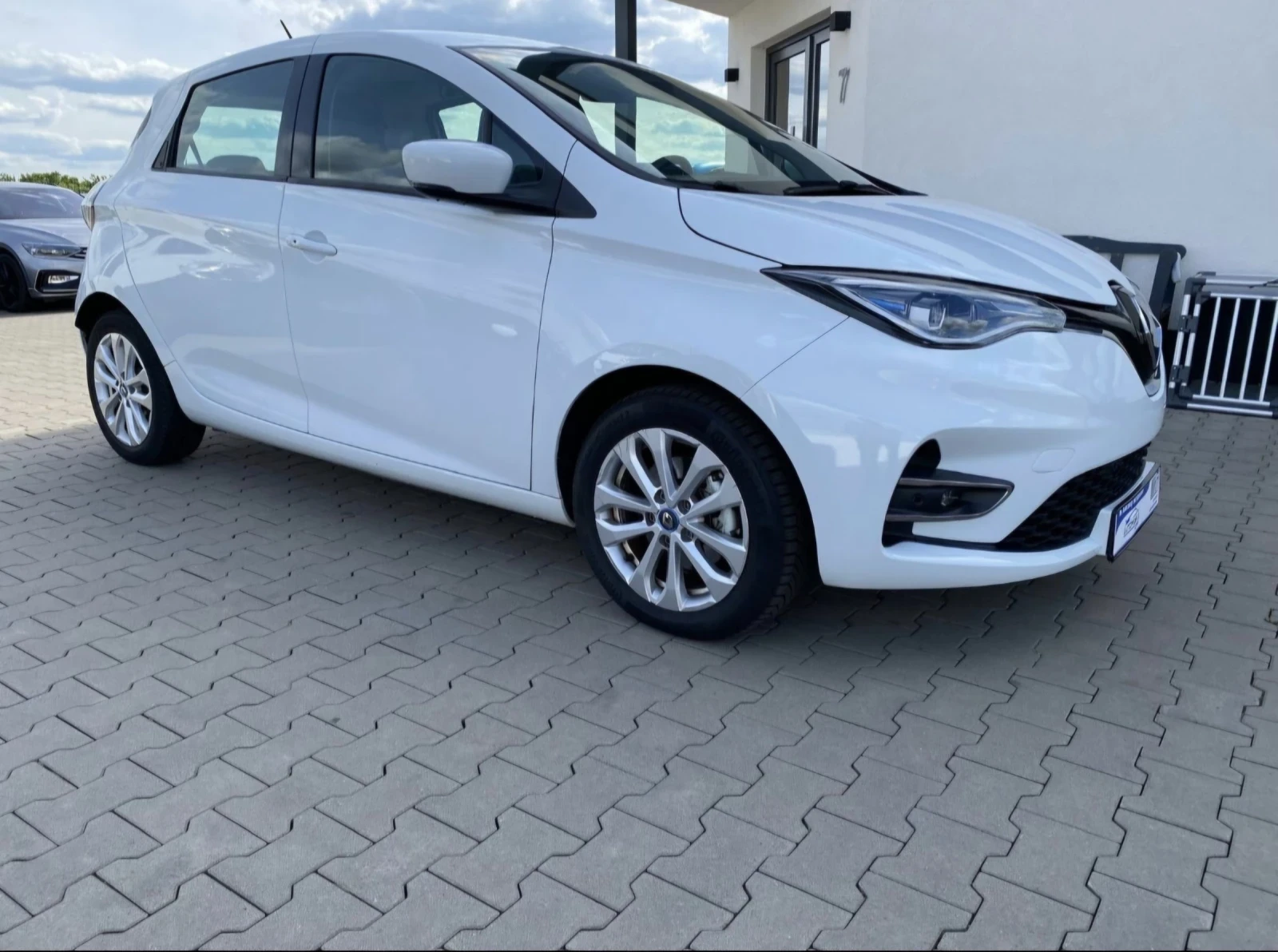 Renault Zoe R110 CCS 27000 KM КАТО НОВА СОБСВЕННА БАТЕРИЯ , снимка 5 - Автомобили и джипове - 54899273