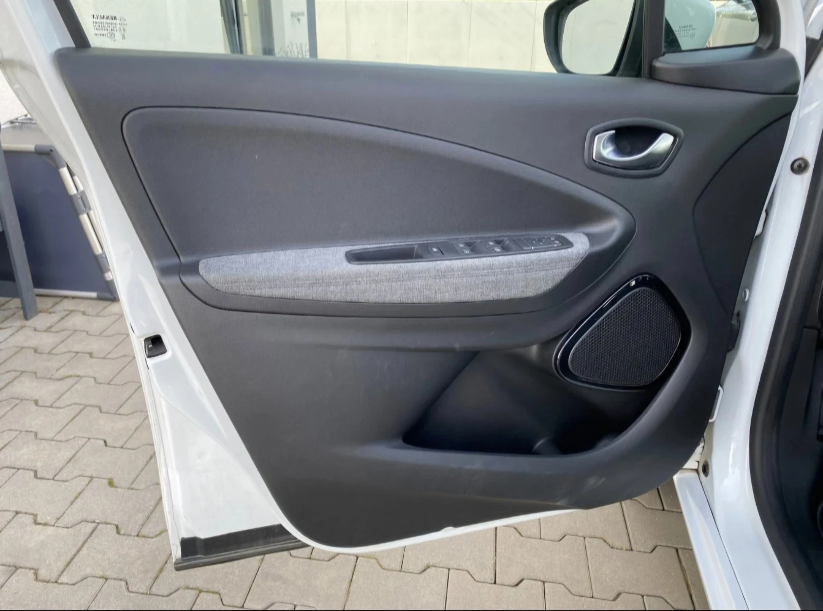 Renault Zoe R110 CCS 27000 KM КАТО НОВА СОБСВЕННА БАТЕРИЯ , снимка 10 - Автомобили и джипове - 54899273