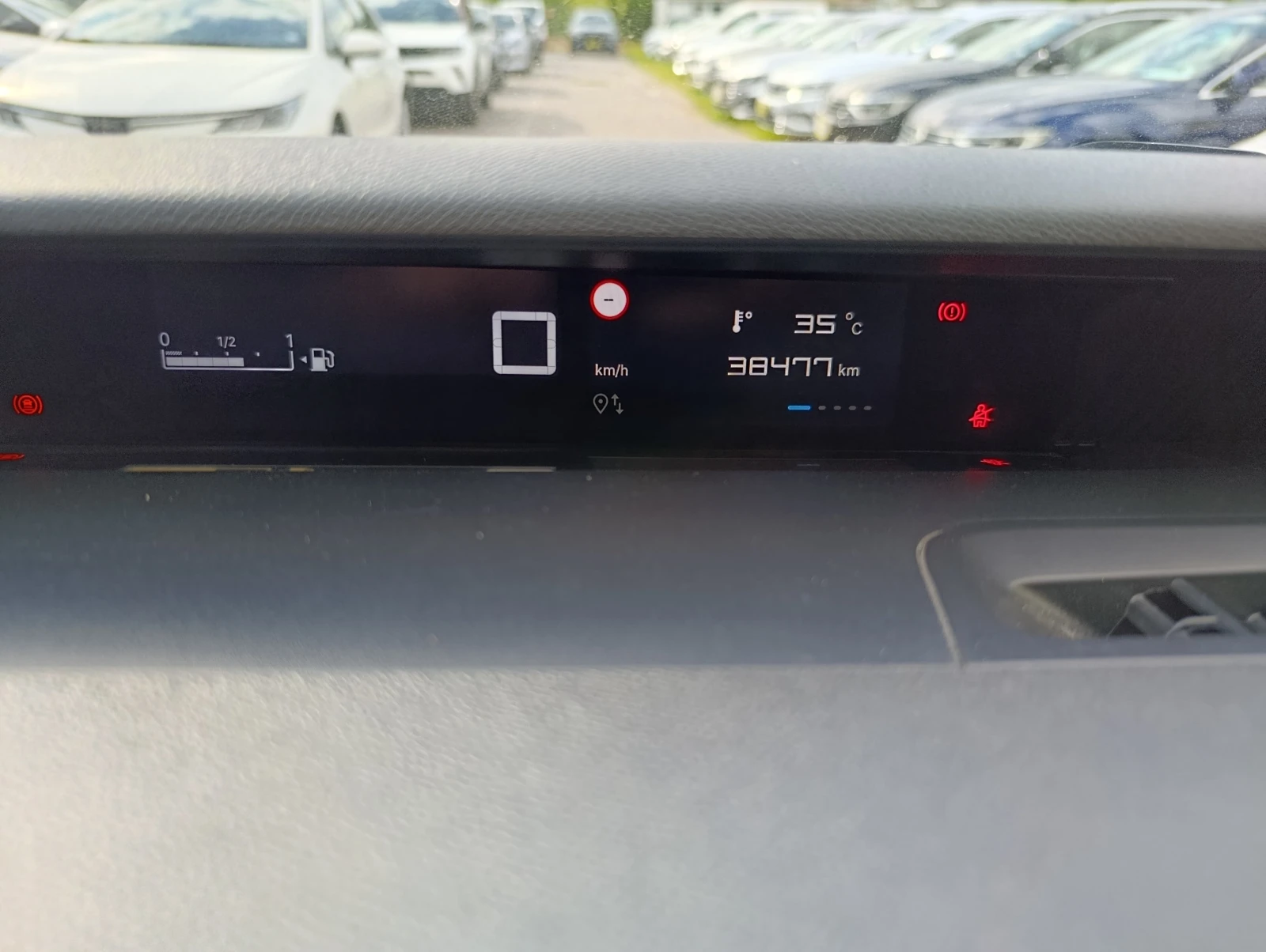 Citroen C3 1.2 100кс. Закупен от БГ, снимка 8 - Автомобили и джипове - 55313754