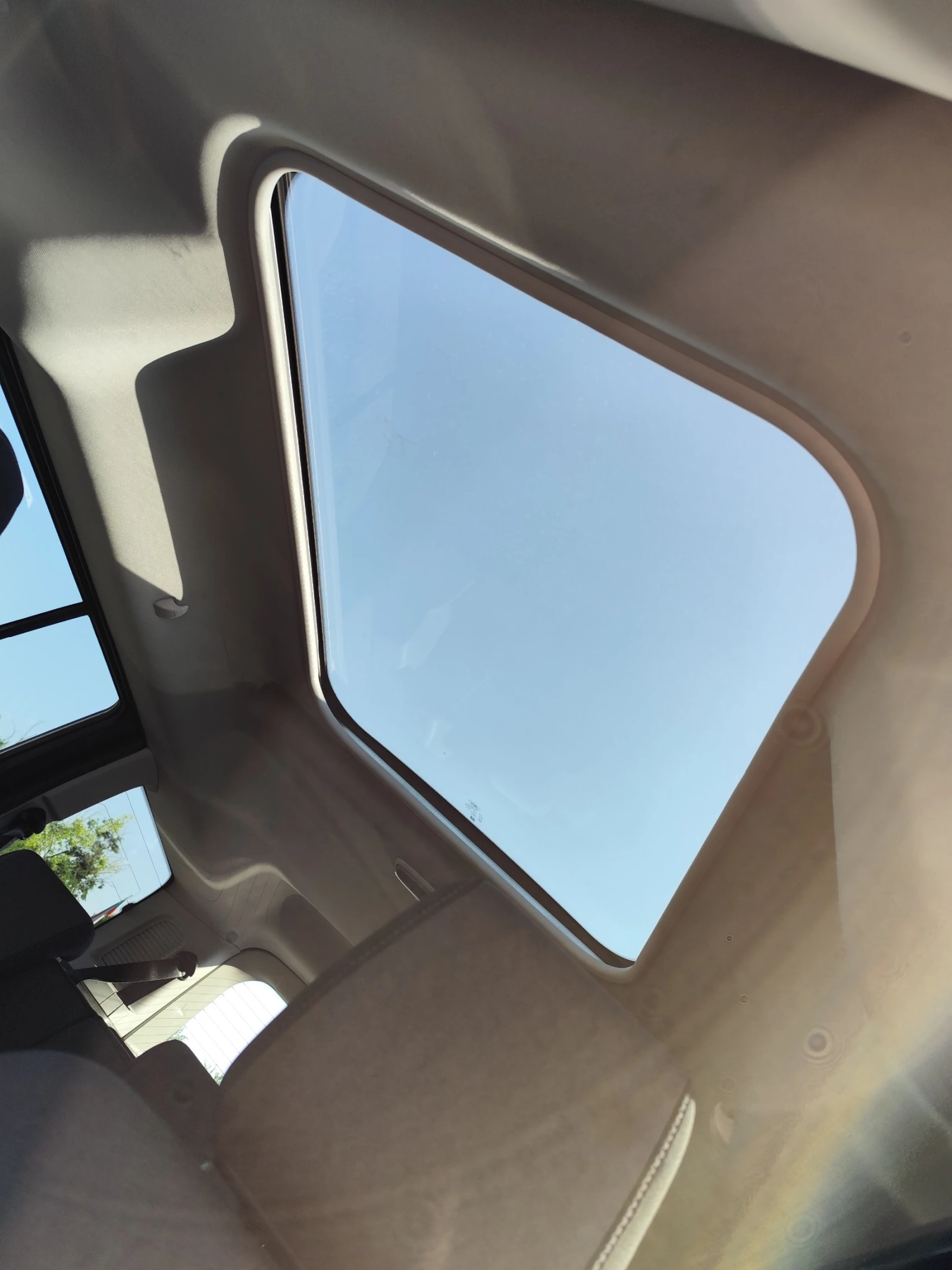 Ford Tourneo Connect 1.5TDCi* ABТОМАТИК* 7 МЕСТА* ТUF* COC* ПОДГРЕВ* , снимка 11 - Автомобили и джипове - 55633938