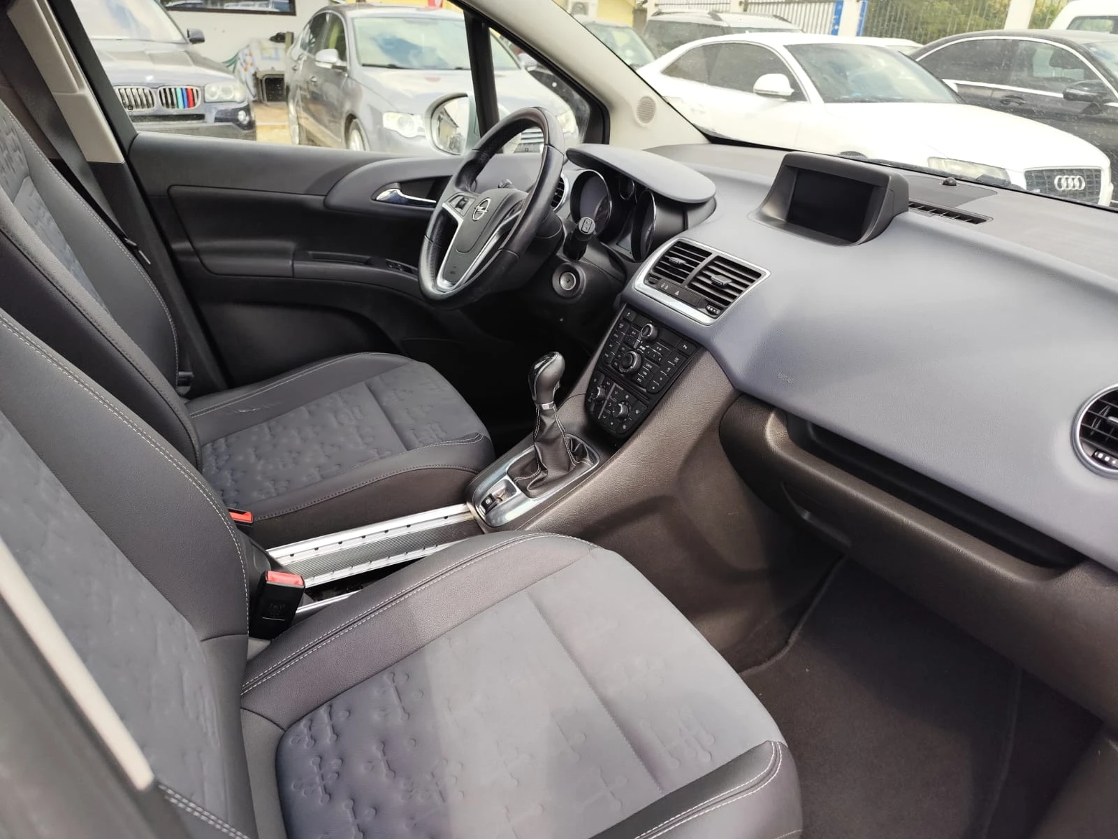Opel Meriva 1.4 бензин Италия, снимка 12 - Автомобили и джипове - 55802955