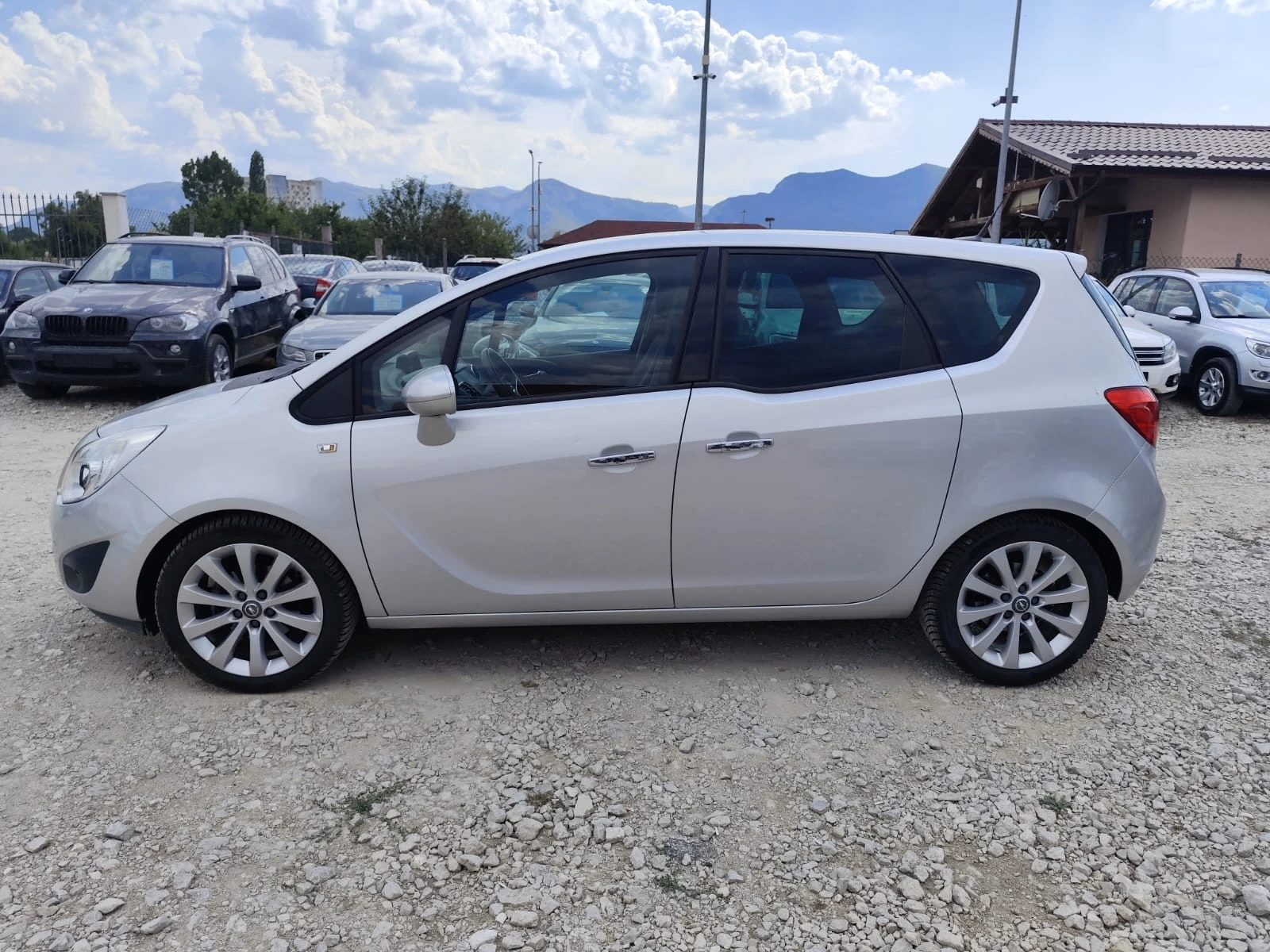Opel Meriva 1.4 бензин Италия, снимка 9 - Автомобили и джипове - 55802955