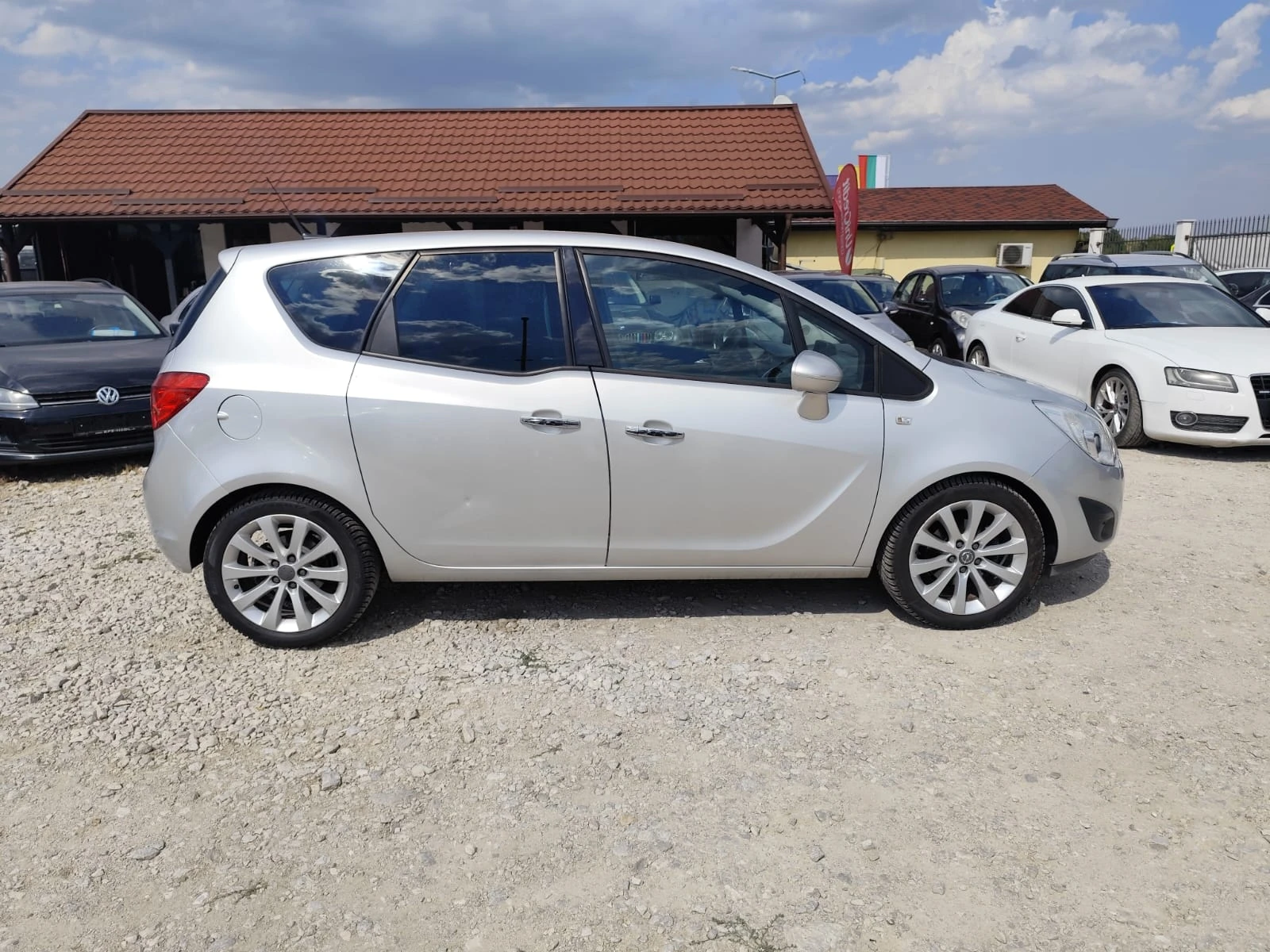Opel Meriva 1.4 бензин Италия, снимка 4 - Автомобили и джипове - 55802955