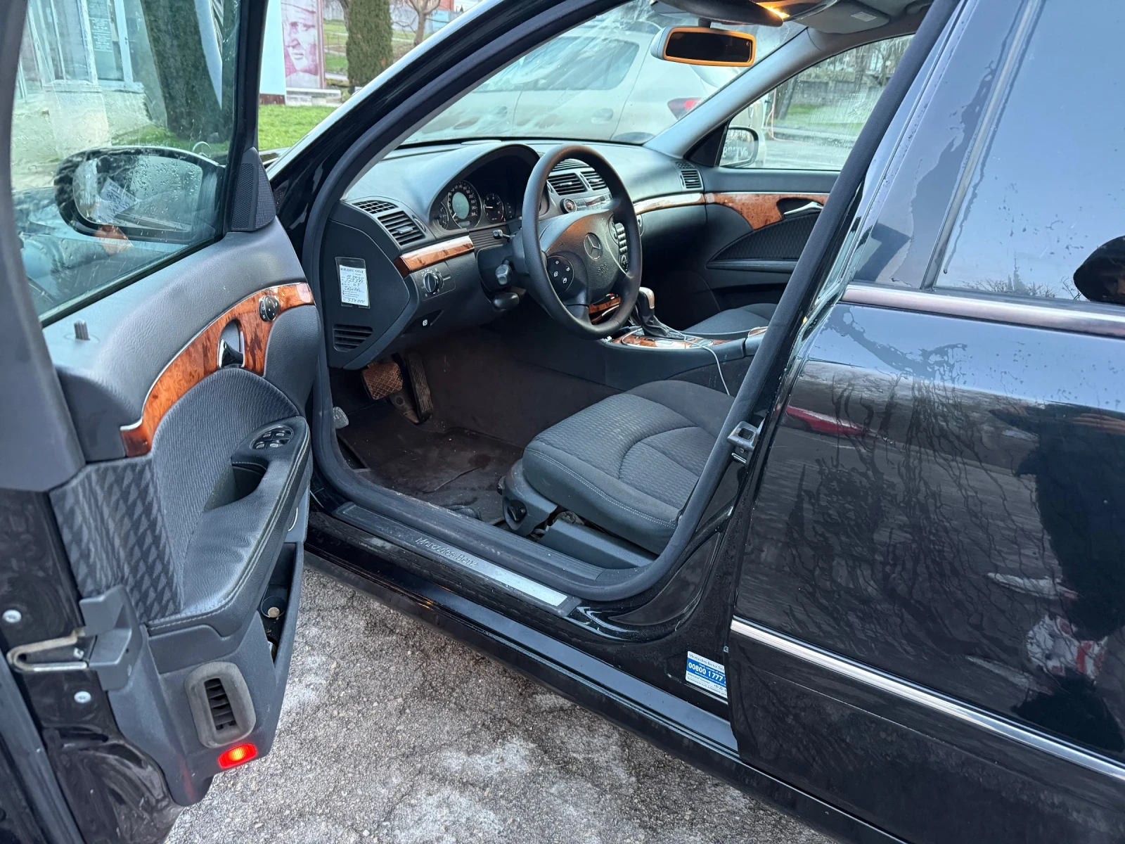 Mercedes-Benz E 270, снимка 6 - Автомобили и джипове - 55832149