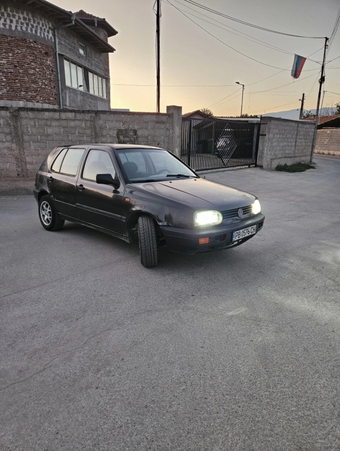 VW Golf, снимка 2 - Автомобили и джипове - 55879735