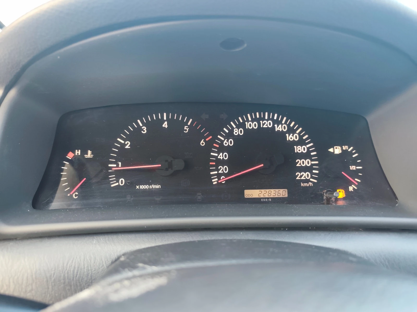 Toyota Corolla 2.0 D4D , снимка 15 - Автомобили и джипове - 56061622