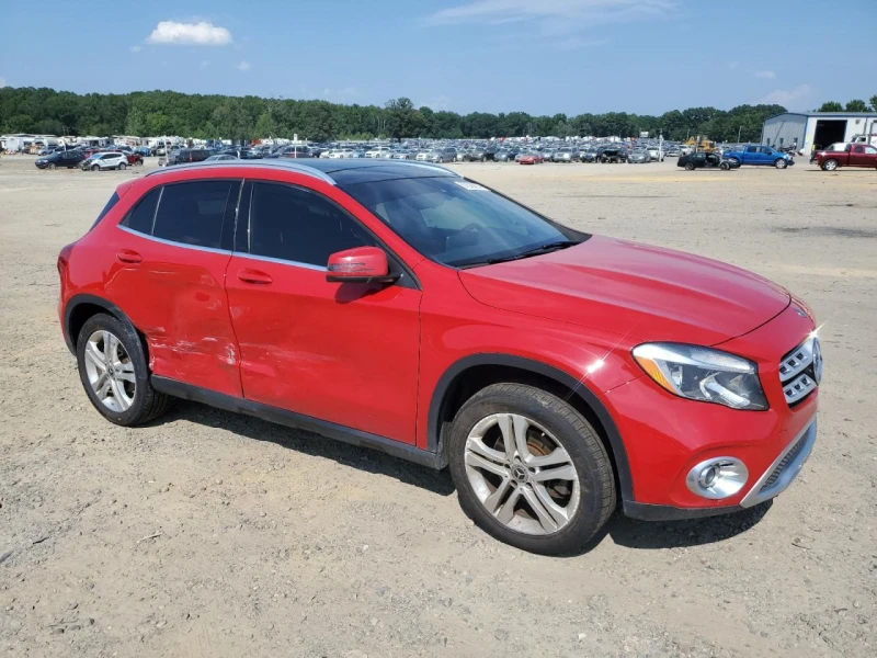 Mercedes-Benz GLA 250, снимка 3 - Автомобили и джипове - 48106203