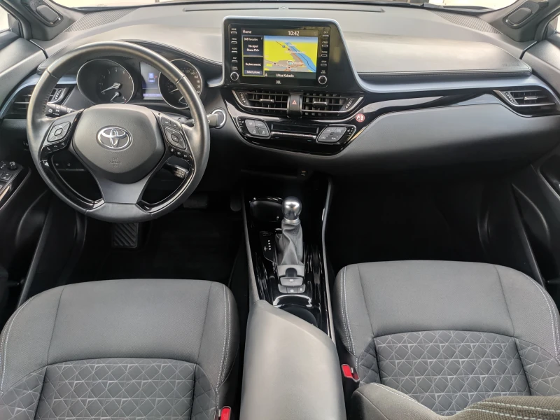 Toyota C-HR 1.2i* 30661км* 4x4* FACELIFT* Гаранция, снимка 9 - Автомобили и джипове - 48780710