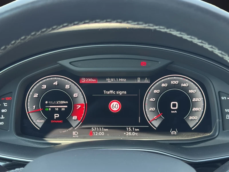 Audi SQ8 TFSI* 22* BLACK PACK * CARBON* HEAD UP* B&O* , снимка 9 - Автомобили и джипове - 50950554