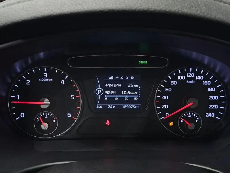 Kia Sorento 2.2 4WD PRESTIGE, снимка 7 - Автомобили и джипове - 56305629