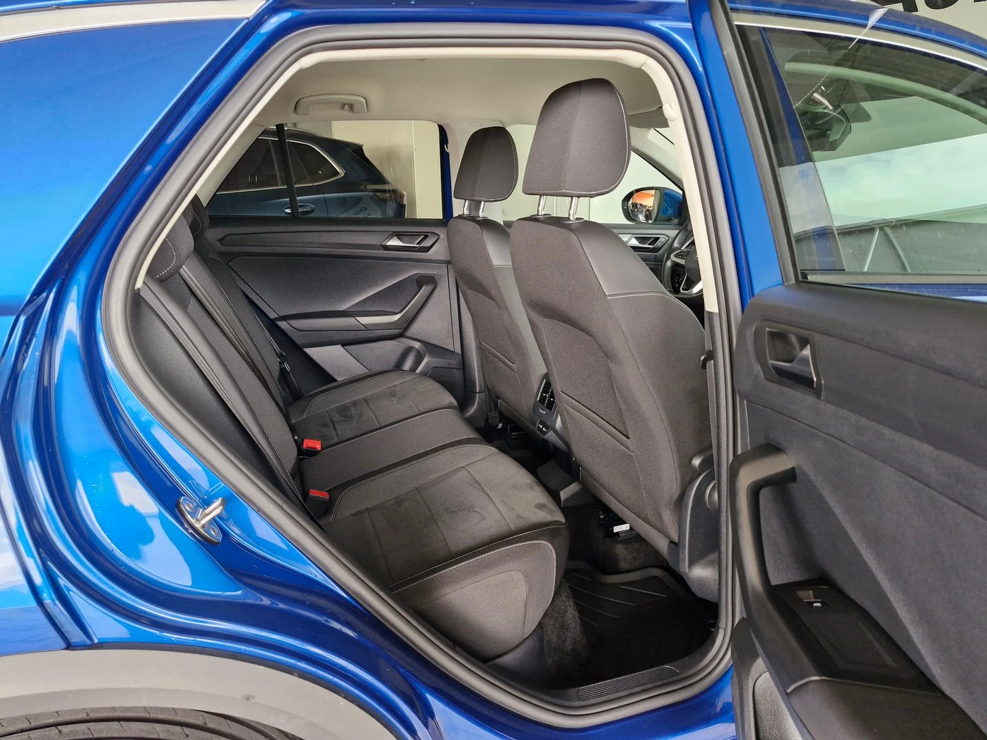 VW T-Roc VW T- Roc Style 1.5 TSI OPF DSG - изображение 10