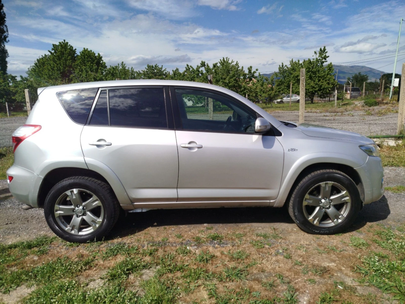 Toyota Rav4 2.2 d-cat, снимка 3 - Автомобили и джипове - 54542010