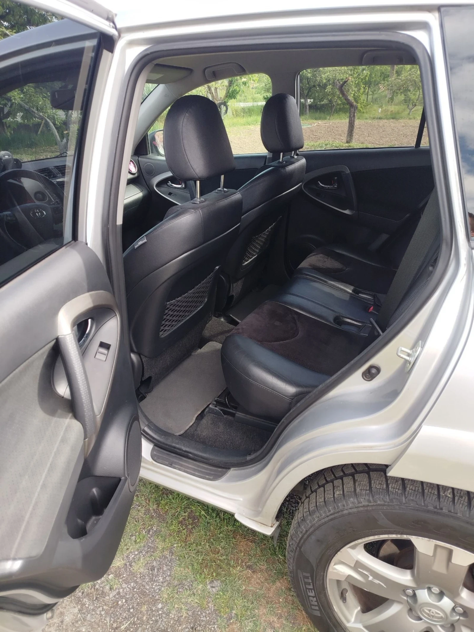 Toyota Rav4 2.2 d-cat, снимка 6 - Автомобили и джипове - 54542010