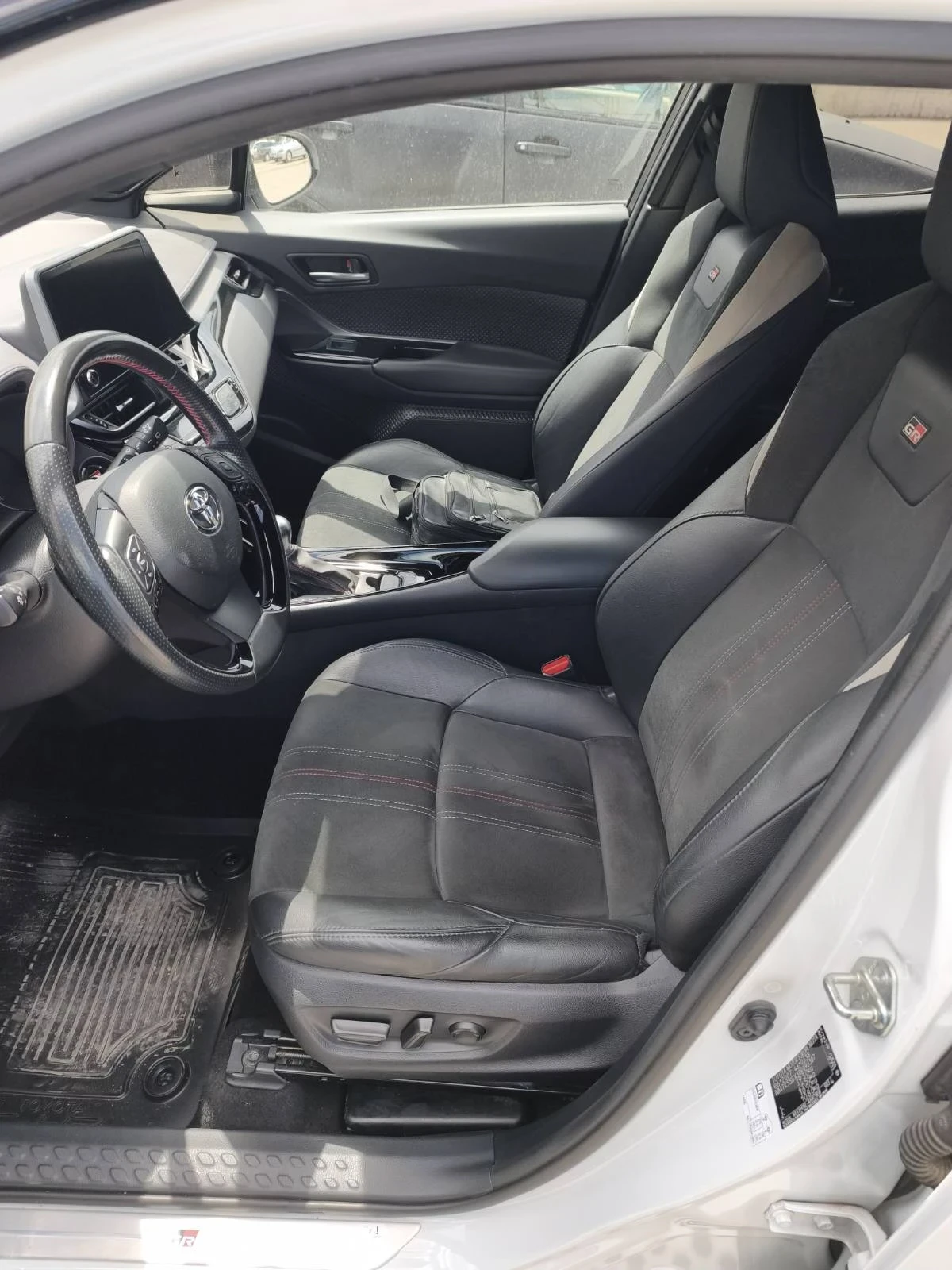 Toyota C-HR 2.0, снимка 4 - Автомобили и джипове - 54743164