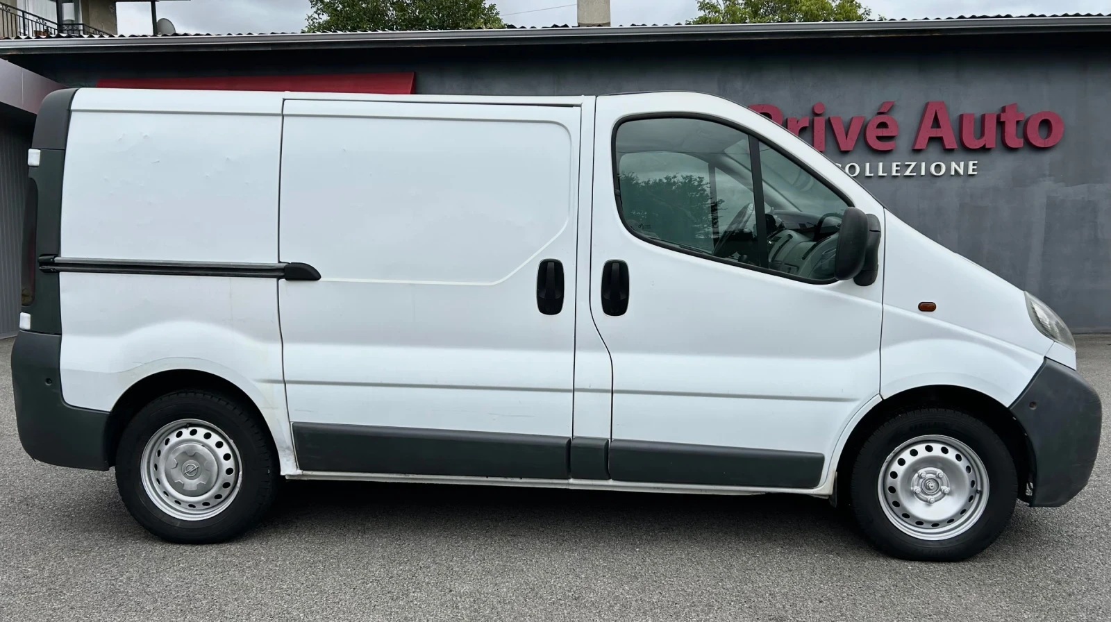 Opel Vivaro 2.5CDTI, 133HP, A/C, 6 СКОРОСТИ - изображение 8