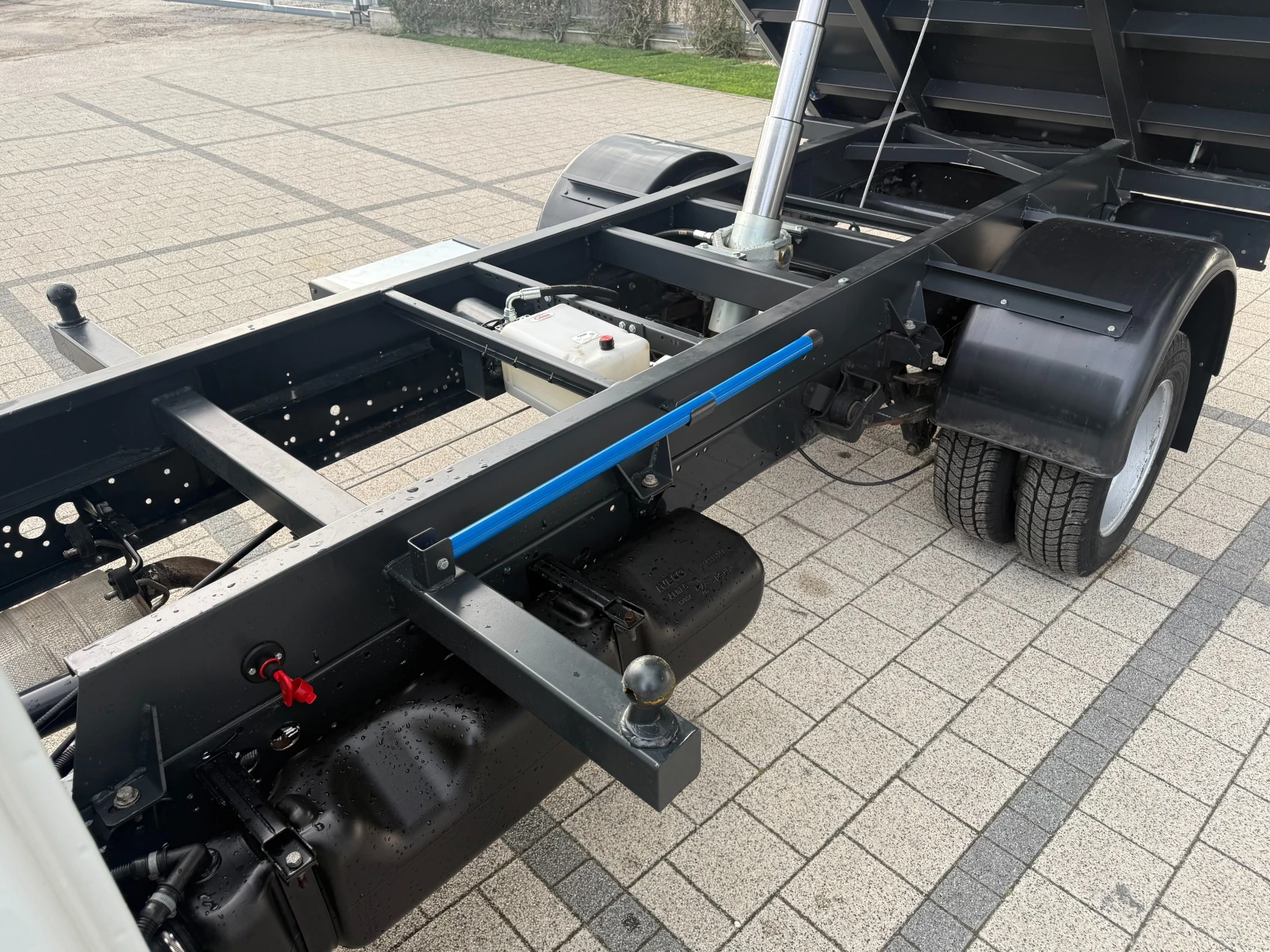 Iveco Daily 35-140 до 3.5т. 3.70м. Клима Euro 6  - 95000км!, снимка 7 - Бусове и автобуси - 54089833