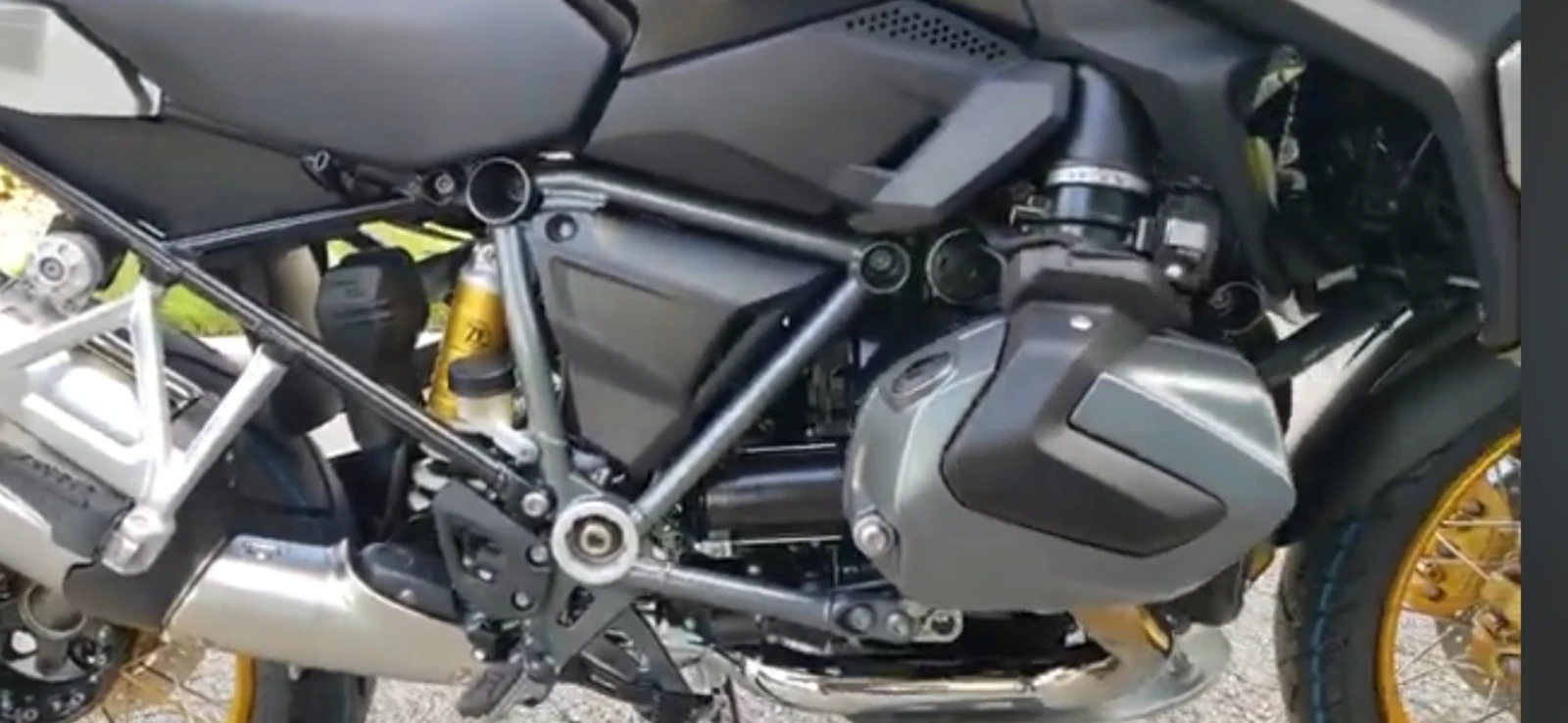 BMW R 1250 GS --1830 км-НОВ, снимка 6 - Мотоциклети и мототехника - 55613247