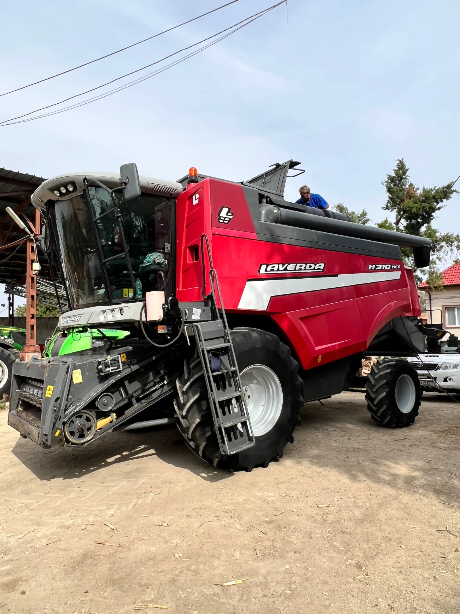 Комбайн Laverda M310 MCS, снимка 2 - Селскостопанска техника - 54110660