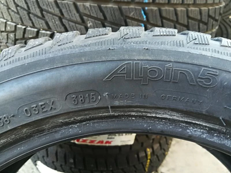 Гуми Зимни 215/50R17, снимка 6 - Гуми и джанти - 23732864