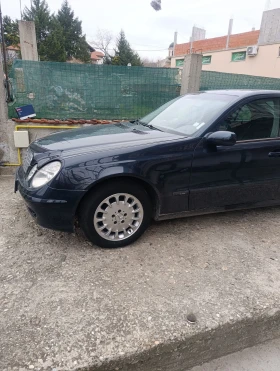 Mercedes-Benz E 220, снимка 12