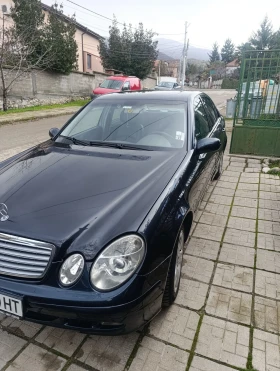 Mercedes-Benz E 220, снимка 3