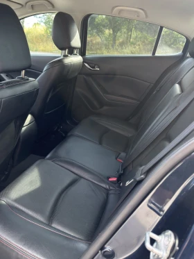Mazda 3 Sedan/Full options/Distronic/Blind-spot и мн други, снимка 7