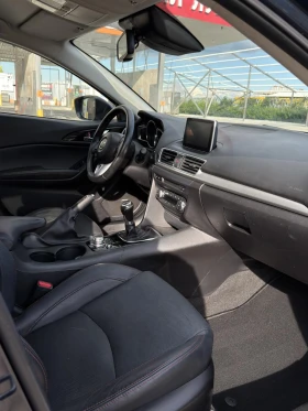 Mazda 3 Sedan/Full options/Distronic/Blind-spot и мн други, снимка 6