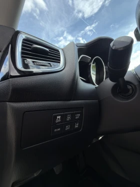 Mazda 3 Sedan/Full options/Distronic/Blind-spot и мн други, снимка 11