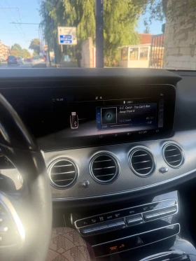 Mercedes-Benz E 220 4matic, Швейцария, дигитал, снимка 7