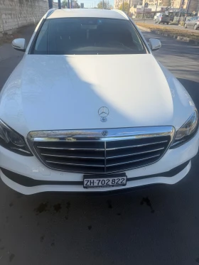 Mercedes-Benz E 220 4matic, Швейцария, дигитал, снимка 1