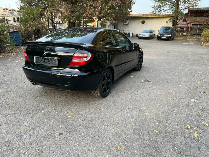 Mercedes-Benz C 200 Kompressor, снимка 4 - Автомобили и джипове - 48270303